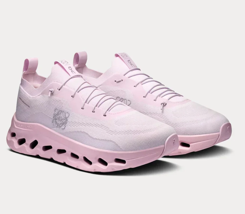 AEROVIA Cloudphase Runner: Effortless Style Meets Cloud-Like Comfort