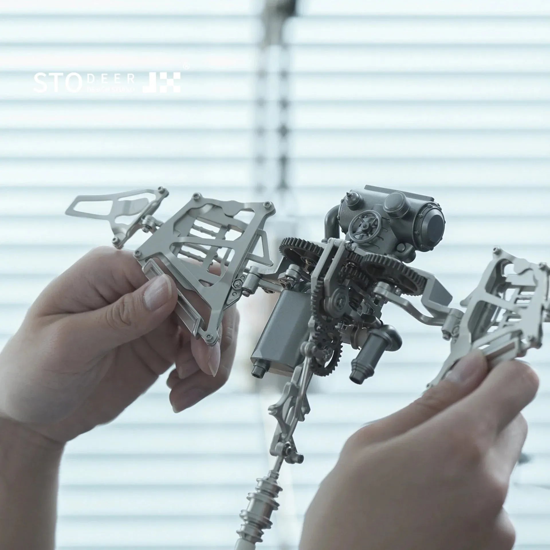 Stodeer Innovative Mechanical Metal Manta Ray Model (SD-01)